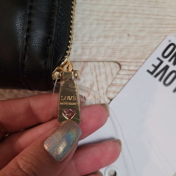 Love Moschino Wallet - Picture 7 of 9